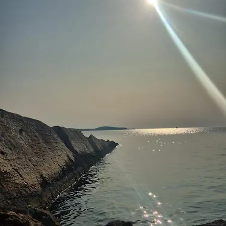 S Pogledom Na Ap3 * Jelsa (Hvar)