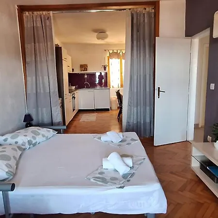 Lägenhet S Pogledom Na Ap3